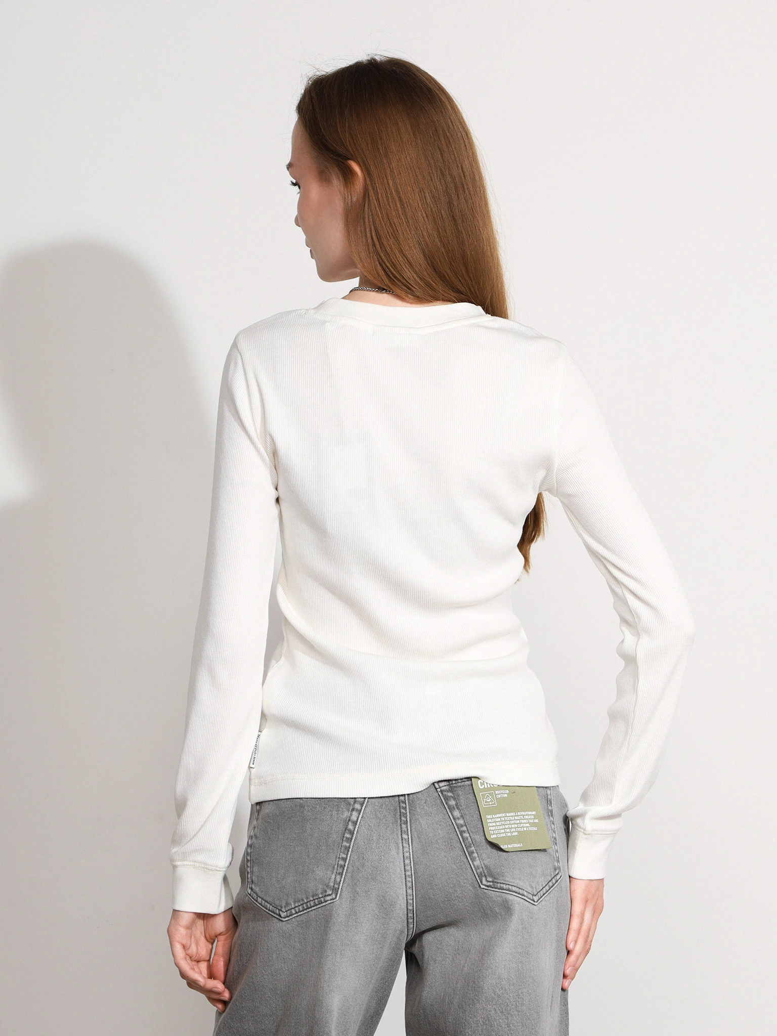 Футболка белого цвета из смесового хлопка